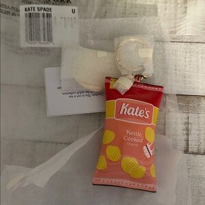 Nwt Kate spade snack time kettle cooked chips bag charm